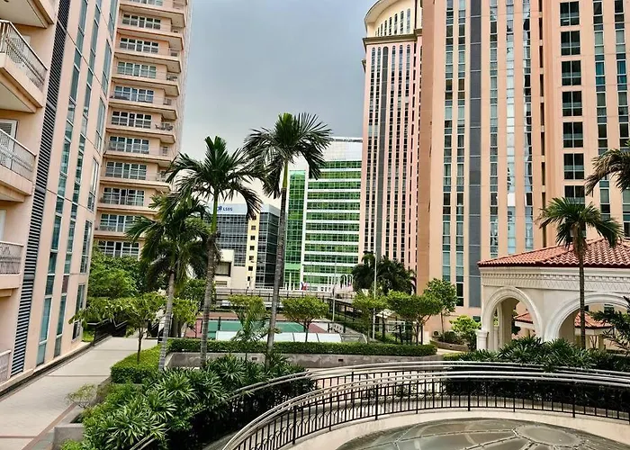 Cozy Near Naia & Bgc Apartment *